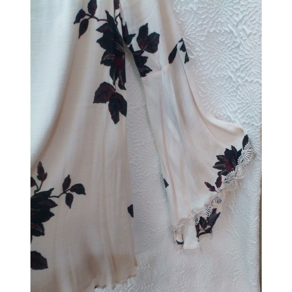 NWT Free People Floral Tunic Mini Dress M Boho Bell Sleeve Lace Trim V Neck - Picture 3 of 7